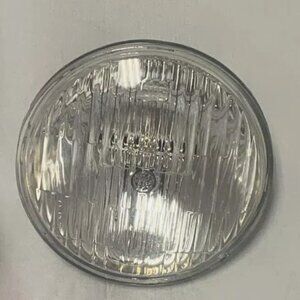 General Electric 4519 All Glass Sealed Beam Aircraft Lamp 13V 100W – New